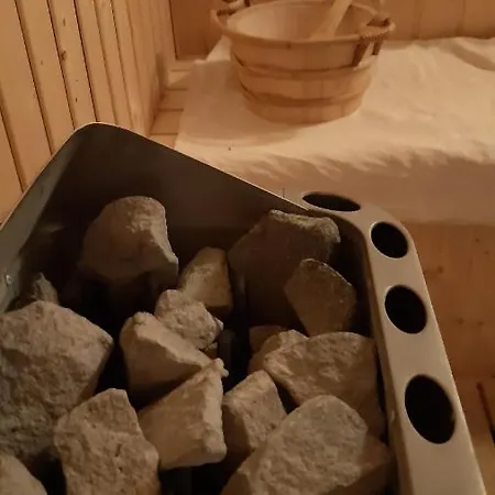 Bajusz Vendeghaz 3*