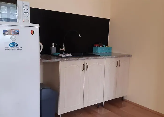 Bajusz Vendeghaz بيت ضيافة 3*